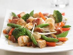 Blanc de poulet sauté aux légumes